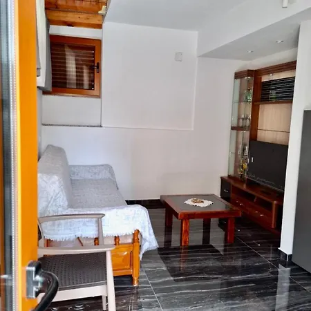 Apartment Mina *